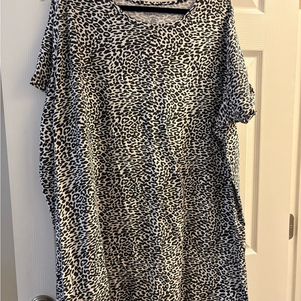 Leopard Print Women's Nightgown